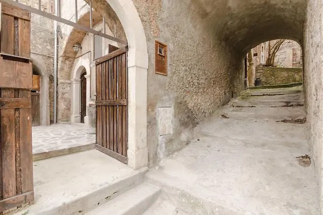 La Corte Di Sabatino